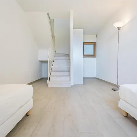 Prázdninový dům Casa Dell'alba Dorata Tertenìa